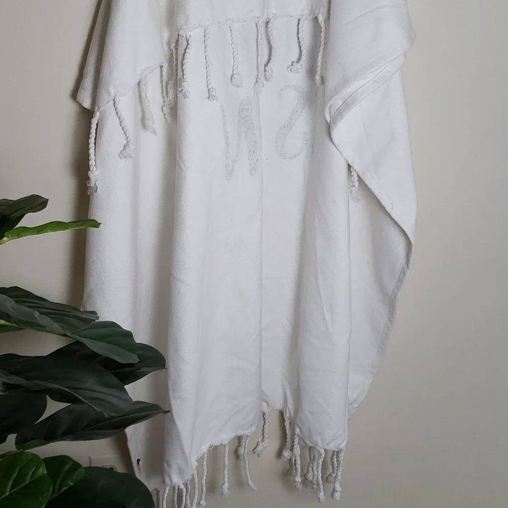 The witch is in fringe throw blanket, Halloween, witchycore
